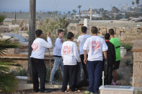 بالصور: الجمعية الخيرية الارثوذكسية تنظم يوماً لتنظيف المقبرة الارثوذكسية بيافا